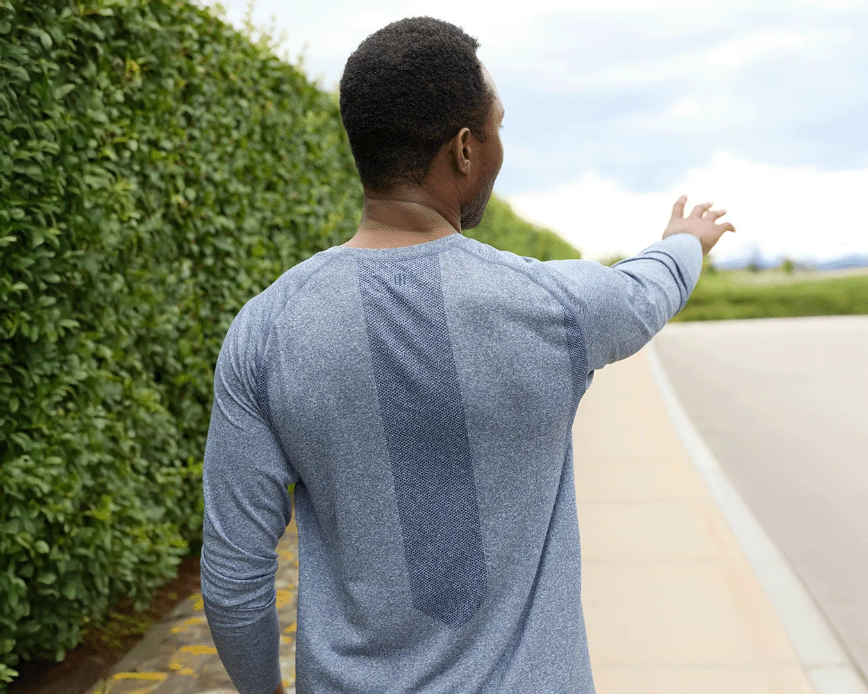 The Carr T-Shirt: Heathered Navy - Image 7
